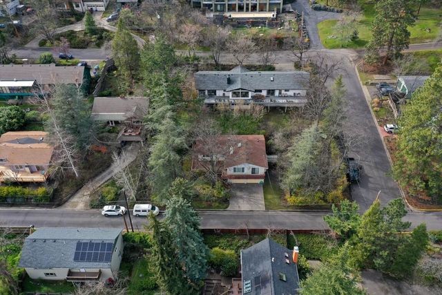 175 Hillcrest Street, Ashland, OR 97520