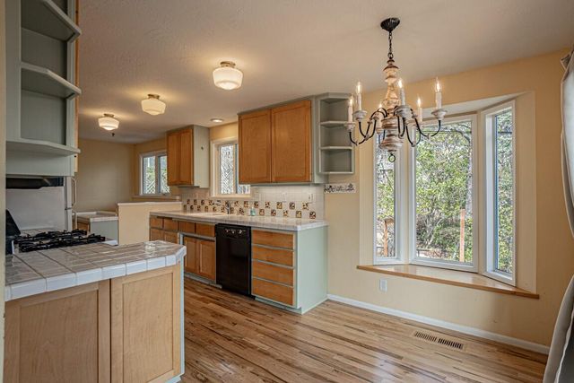 175 Hillcrest Street, Ashland, OR 97520