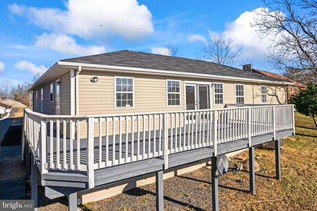 231 DERBY LN, Louisa, VA 23093