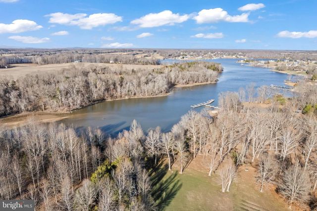 231 DERBY LN, Louisa, VA 23093