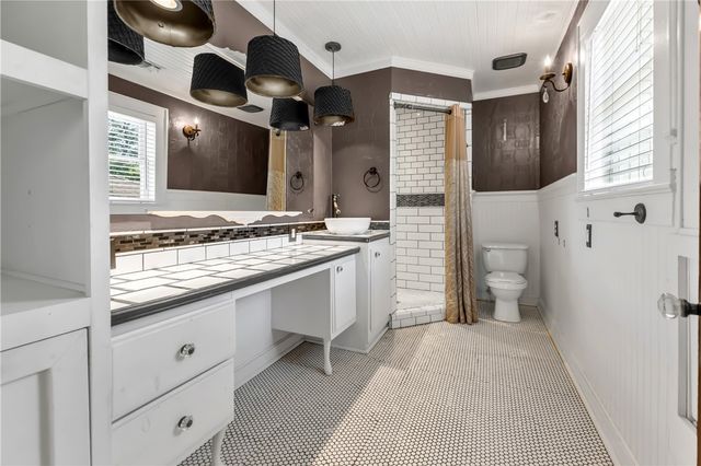 800 South Ennis Street, Bryan, TX 77803