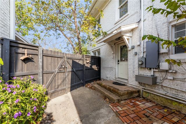 800 South Ennis Street, Bryan, TX 77803