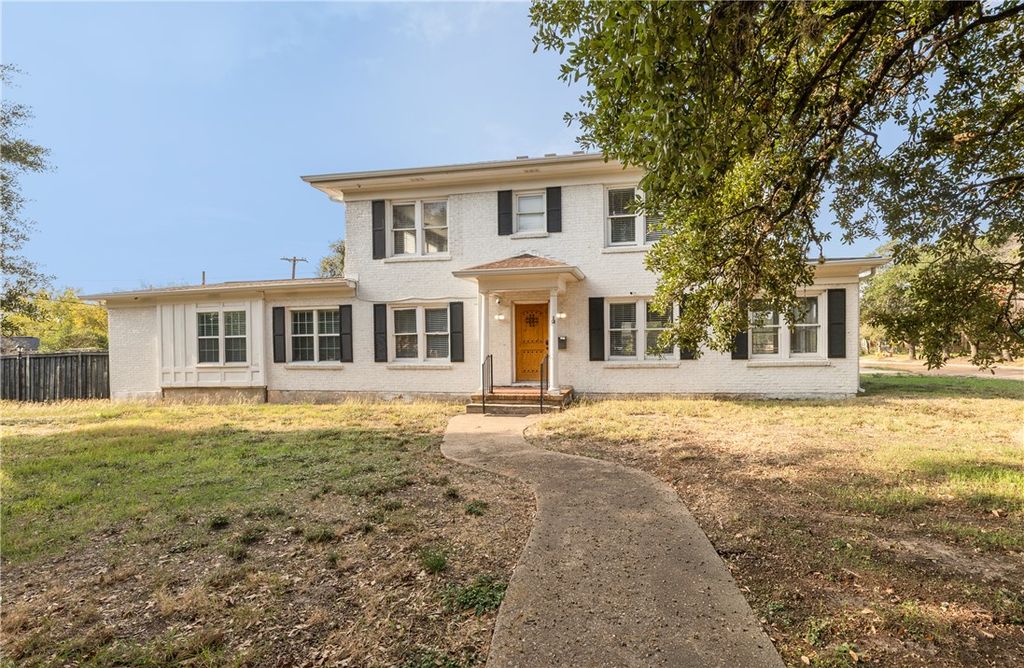 800 South Ennis Street, Bryan, TX 77803