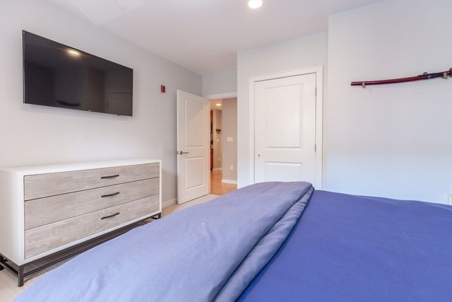 16 Miner St 306, Boston, MA 02215