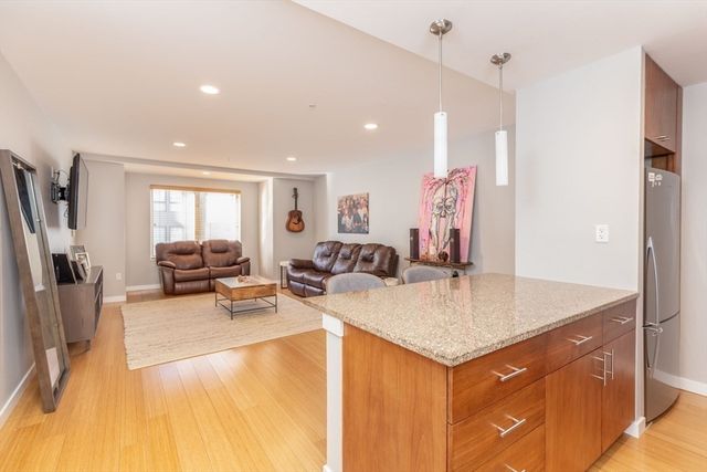 16 Miner St 306, Boston, MA 02215