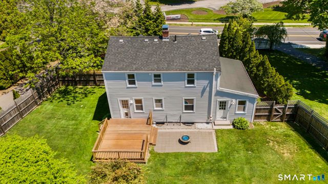 77 Round Hill Road, Fairfield, CT 06824