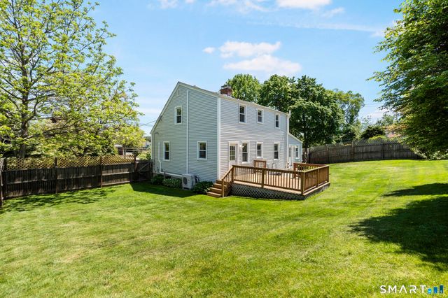 77 Round Hill Road, Fairfield, CT 06824