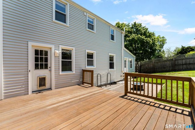77 Round Hill Road, Fairfield, CT 06824