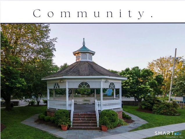 77 Round Hill Road, Fairfield, CT 06824
