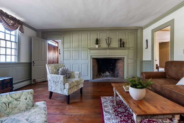 1696 Main Street, Glastonbury, CT 06033