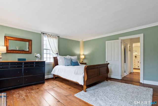 1696 Main Street, Glastonbury, CT 06033