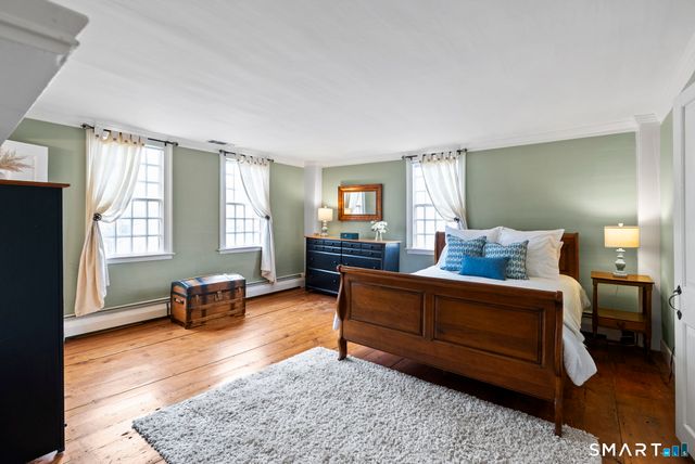 1696 Main Street, Glastonbury, CT 06033