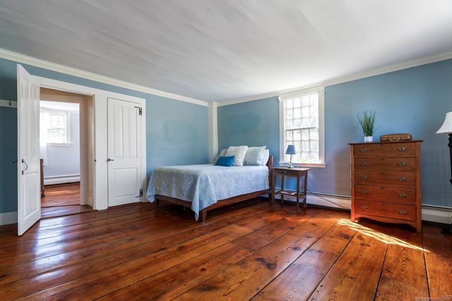 1696 Main Street, Glastonbury, CT 06033