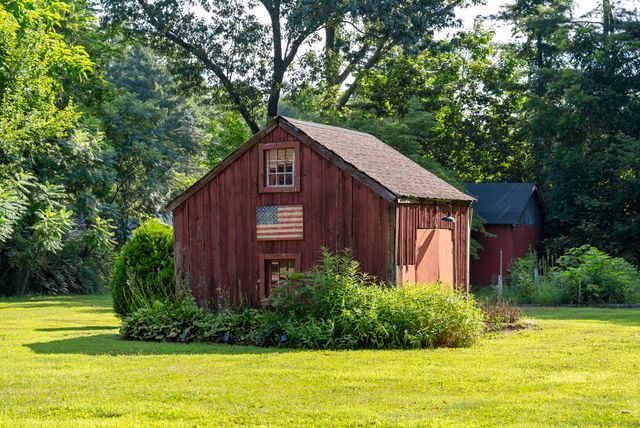 1696 Main Street, Glastonbury, CT 06033