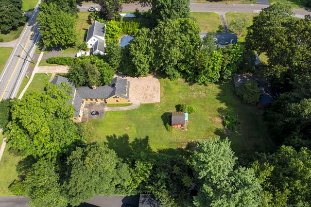 1696 Main Street, Glastonbury, CT 06033