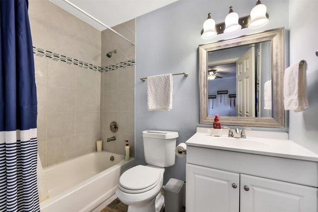 4011 Nasa Rd 1 Parkway 512, El Lago, TX 77586