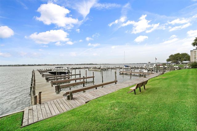 4011 Nasa Rd 1 Parkway 512, El Lago, TX 77586