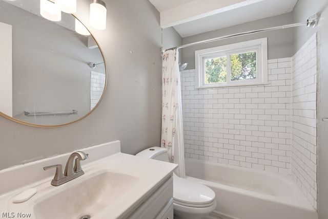 18210 Holland Road, Brook Park, OH 44142