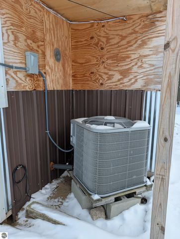 17527 110th Avenue, Evart, MI 49631