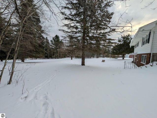 17527 110th Avenue, Evart, MI 49631