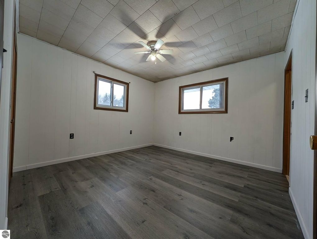 Image 19 of property listing at 17527 110th Avenue, Evart, MI 49631