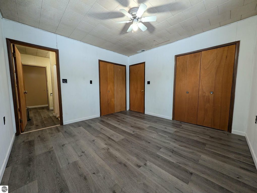 Image 20 of property listing at 17527 110th Avenue, Evart, MI 49631