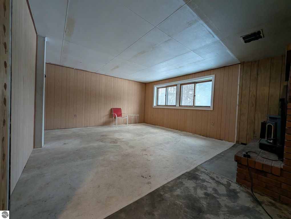 Image 21 of property listing at 17527 110th Avenue, Evart, MI 49631