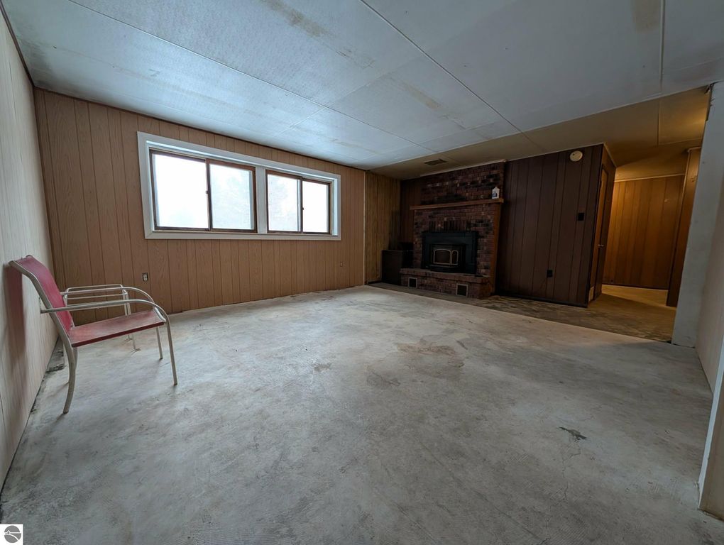 Image 22 of property listing at 17527 110th Avenue, Evart, MI 49631