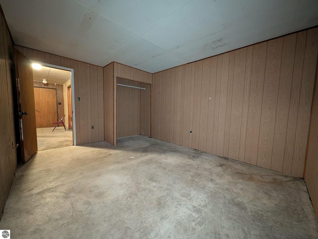 Image 25 of property listing at 17527 110th Avenue, Evart, MI 49631