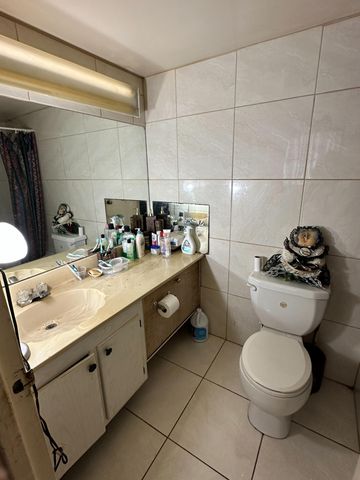 4850 NW 29th Court 132, Lauderdale Lakes, FL 33313