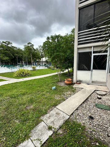 4850 NW 29th Court 132, Lauderdale Lakes, FL 33313