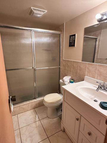4850 NW 29th Court 132, Lauderdale Lakes, FL 33313