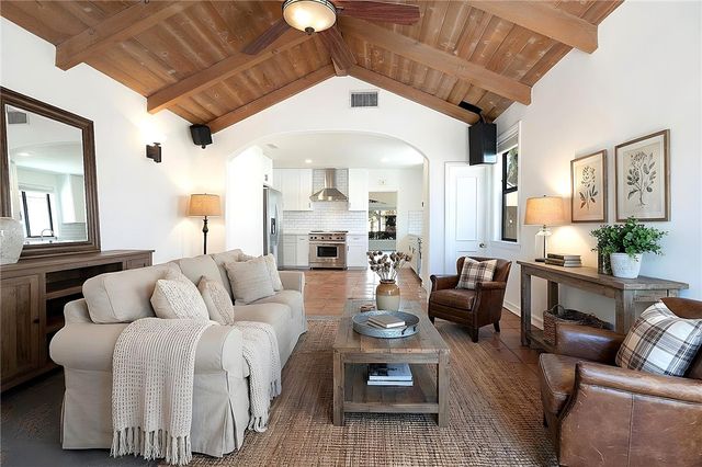 336 W Linden Avenue, Burbank, CA 91506