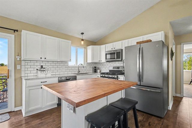 7864 County Farm Road, Greenville, MI 48838
