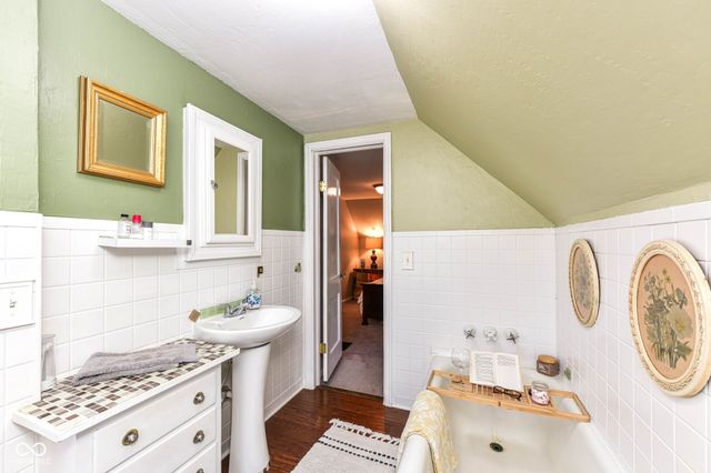 5683 Winthrop Avenue, Indianapolis, IN 46220