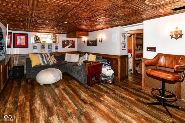 5683 Winthrop Avenue, Indianapolis, IN 46220