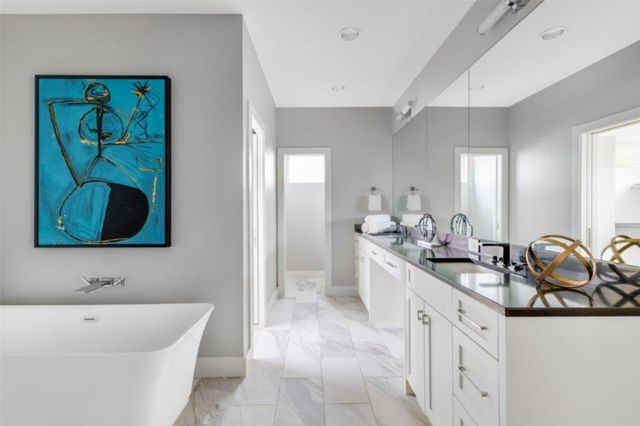 3704 W Beverly Drive, Dallas, TX 75209