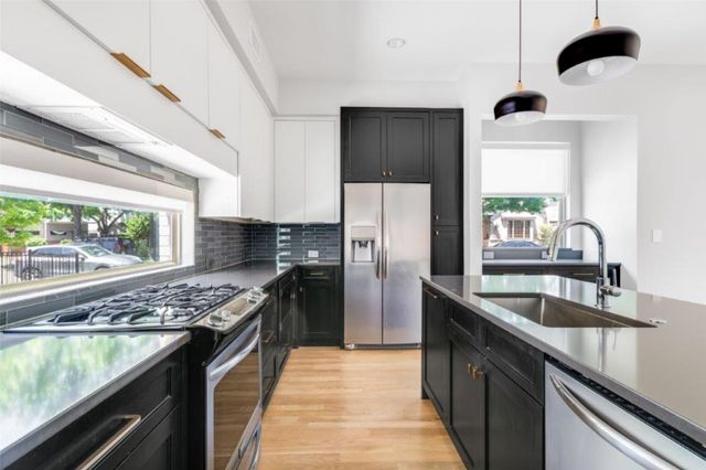 3704 W Beverly Drive, Dallas, TX 75209