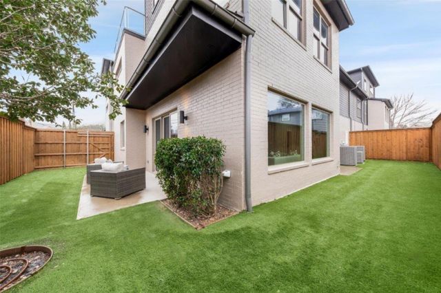 3704 W Beverly Drive, Dallas, TX 75209