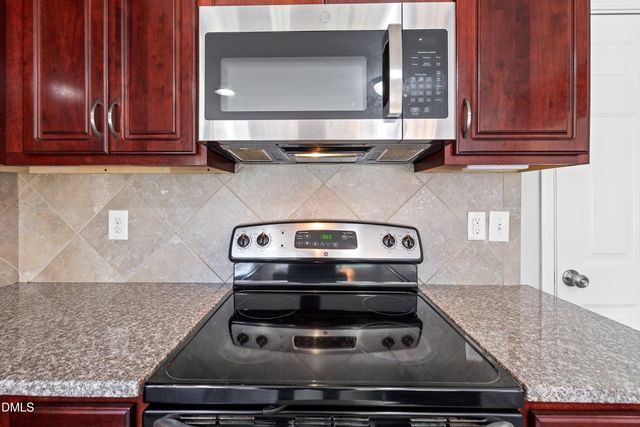 859 Bridlemine, Fuquay Varina, NC 27526