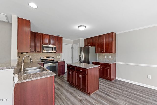 859 Bridlemine, Fuquay Varina, NC 27526