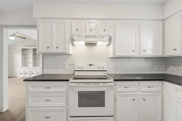2707 Straznicky Road, Beasley, TX 77417