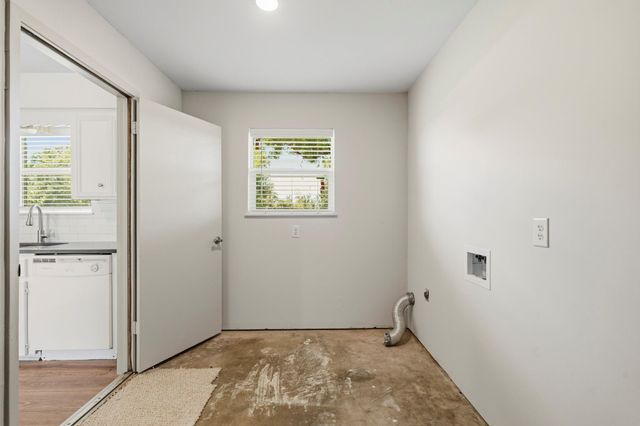 2707 Straznicky Road, Beasley, TX 77417