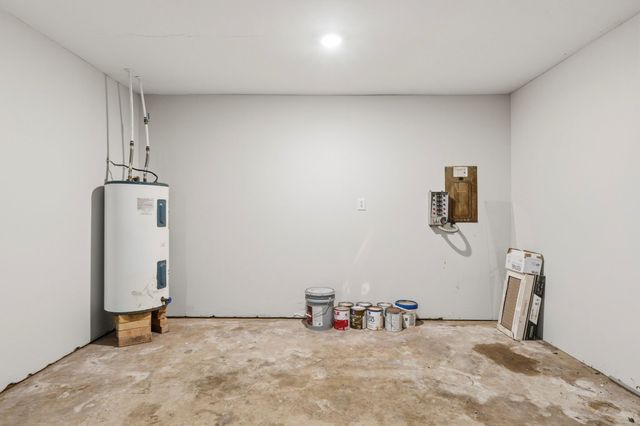 2707 Straznicky Road, Beasley, TX 77417