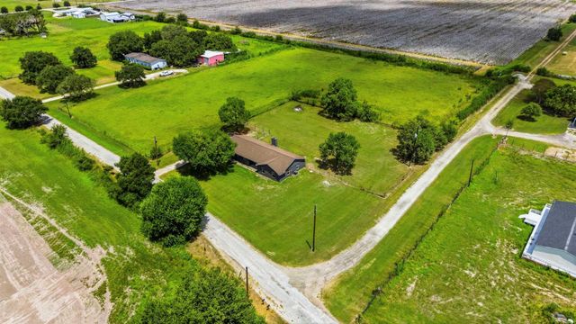 2707 Straznicky Road, Beasley, TX 77417