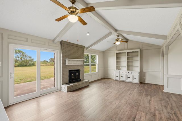 2707 Straznicky Road, Beasley, TX 77417