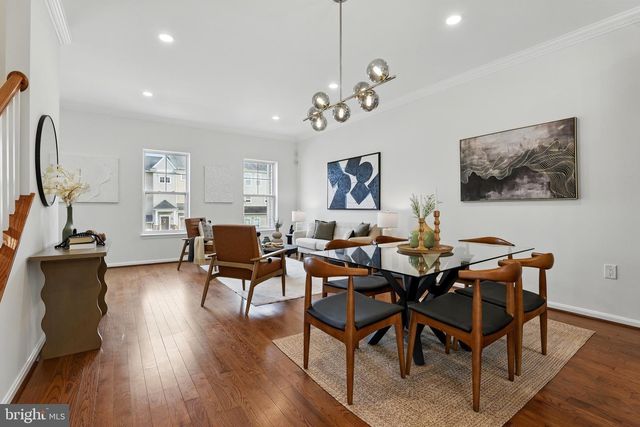 402 WOODCREST DR SE, Washington, DC 20032
