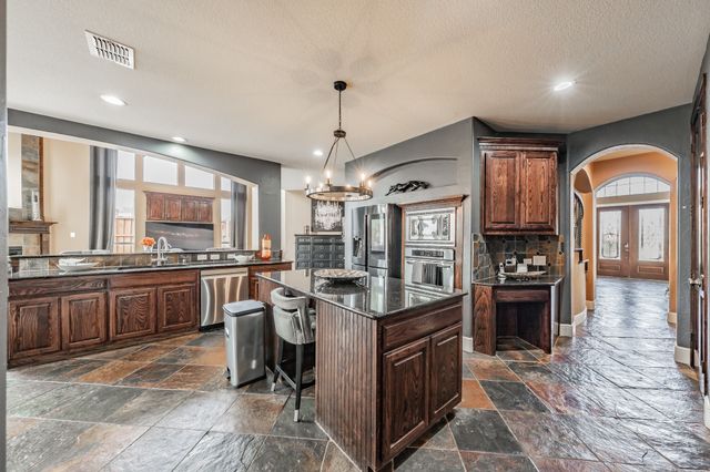 3909 Aquatic Drive, Carrollton, TX 75007