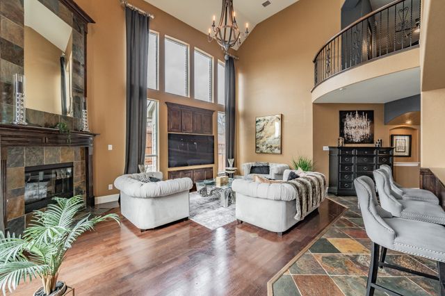 3909 Aquatic Drive, Carrollton, TX 75007