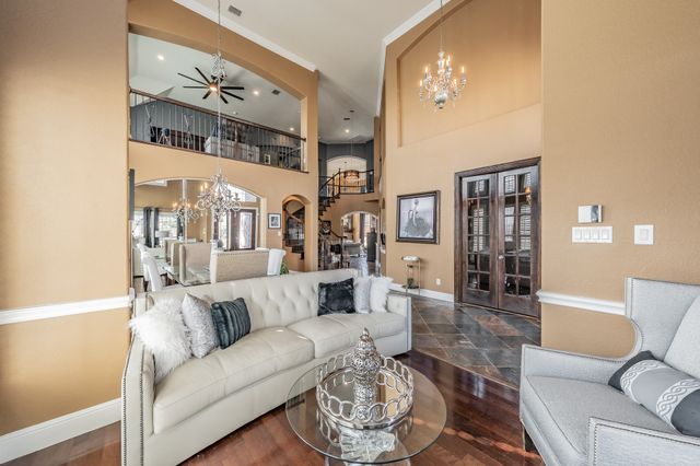 3909 Aquatic Drive, Carrollton, TX 75007